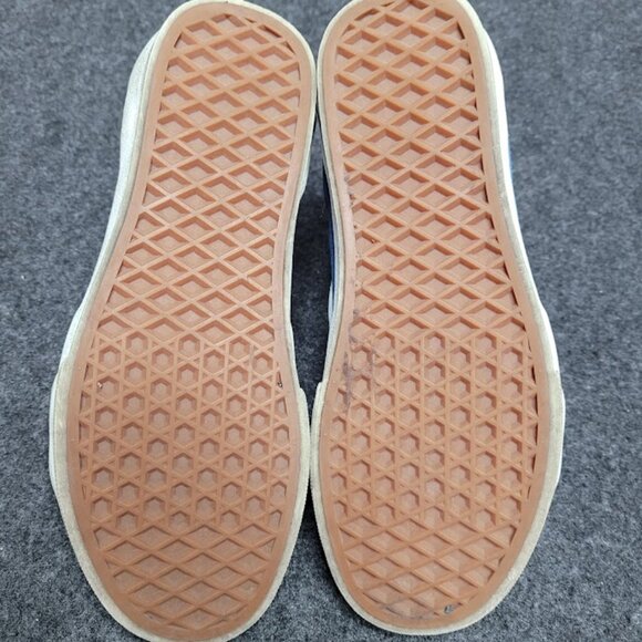 NWOT Sk8-Hi Shoe in Blue/Blue W-6 M-4.5 - Picture 9 of 9